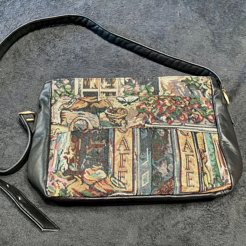 SAS handbag